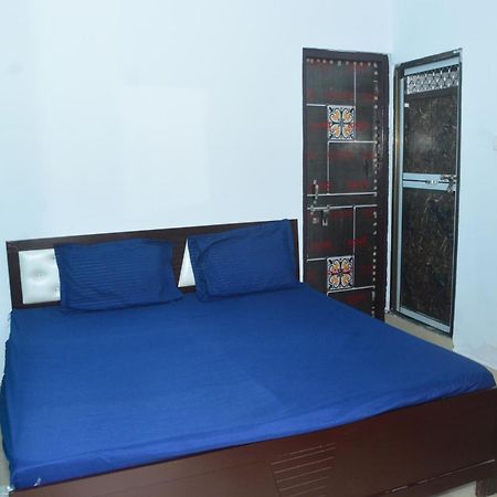 Hotel Chandrasha Villa Ayodhya Dham Ram Mandir 600 Meter エクステリア 写真